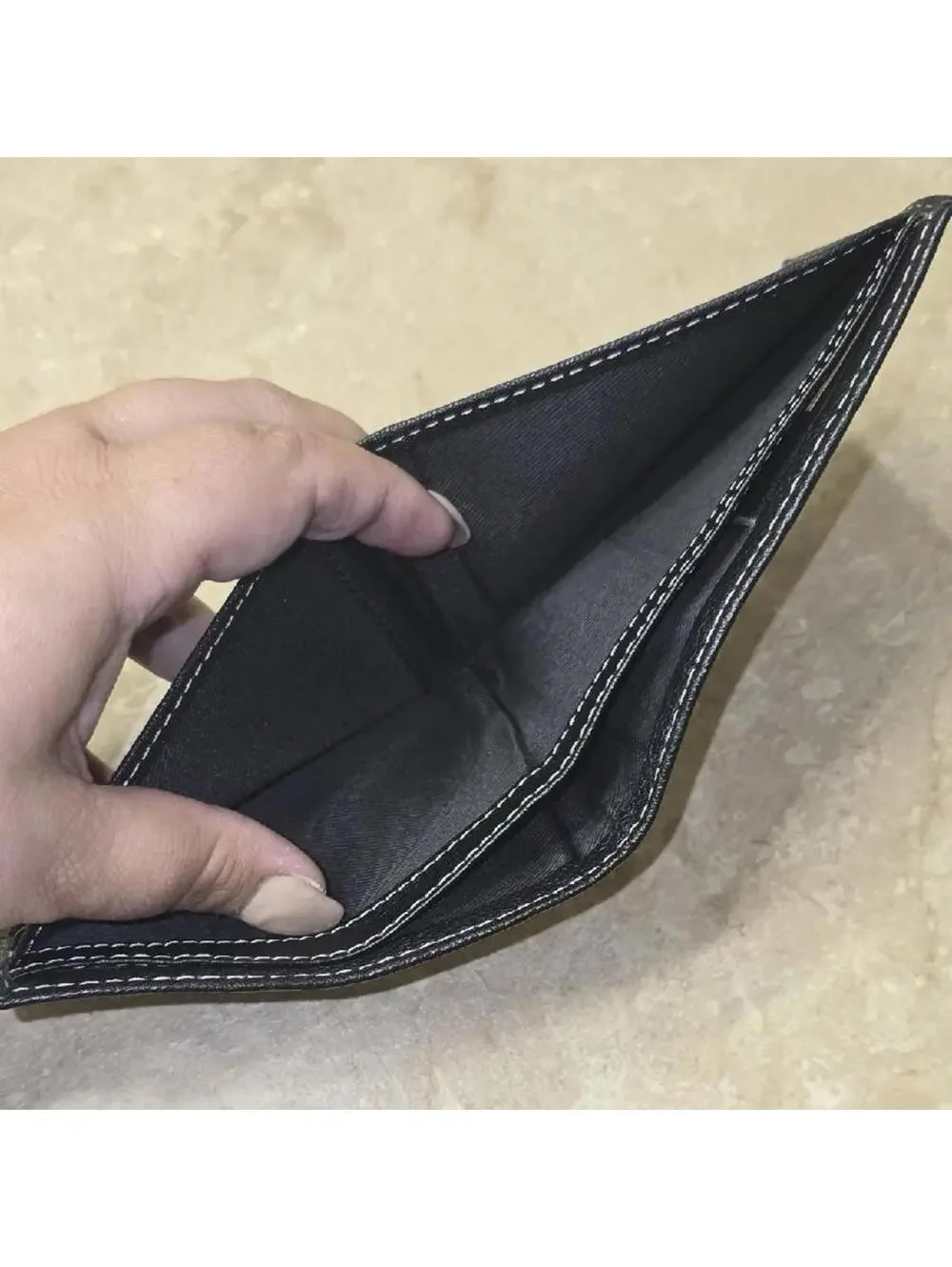 Timberland Men’s Black Leather Bi-Fold Wallet